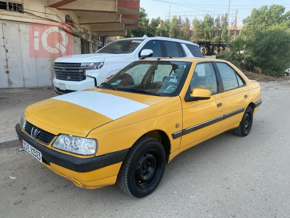 Peugeot 405